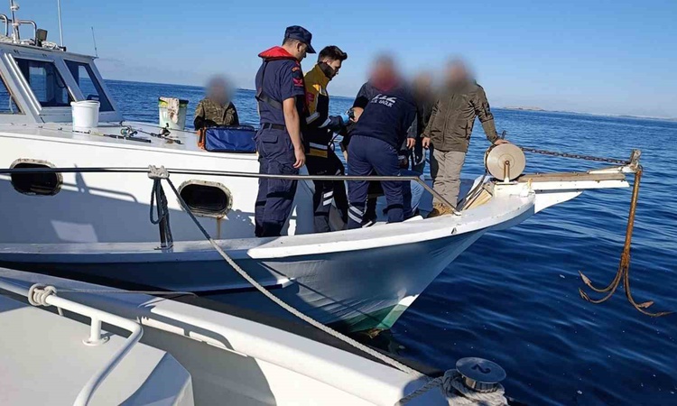 Kritik Açıklama: Muğla Milas'ta rahatsızlanan vatandaş Sahil Güvenlik botuyla denizden tahliye edildi | İşte T