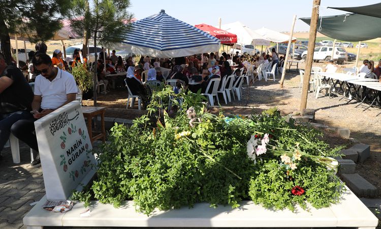 Kritik Açıklama: Narin Güran mezarı başında anıldı ve Merak Edilenler