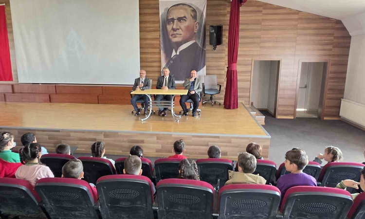 Kritik Açıklama: Nazilli’de Öğrencilerle El Ele projesinde 4. sınıflar Eğitim Müdürü Güner’le buluştu - Son Da