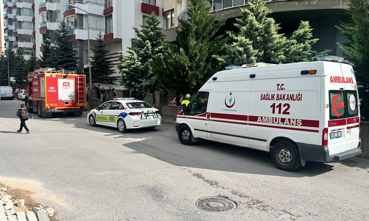 Kritik Açıklama: Niğde'de restoranın mutfağındaki yangını itfaiye söndürdü, mutfak zarar gördü