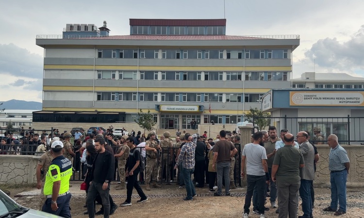 Kritik Açıklama: Osmaniye'de öğretmen amcasını okul bahçesinde vurarak öldüren yeğen yakalanarak gözaltına sev