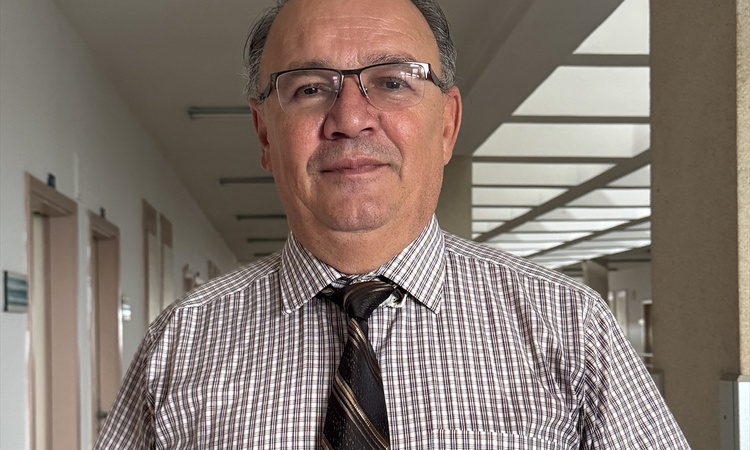 Kritik Açıklama: Prof. Dr. Bozkurt sigaranın kalp krizlerinin yüzde 50'sinden sorumlu olduğunu söyledi ve Mera