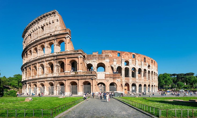 Kritik Açıklama: Roma'nın simgesi Kolezyum'da acı olay! 10 metreden düşerek can verdi
