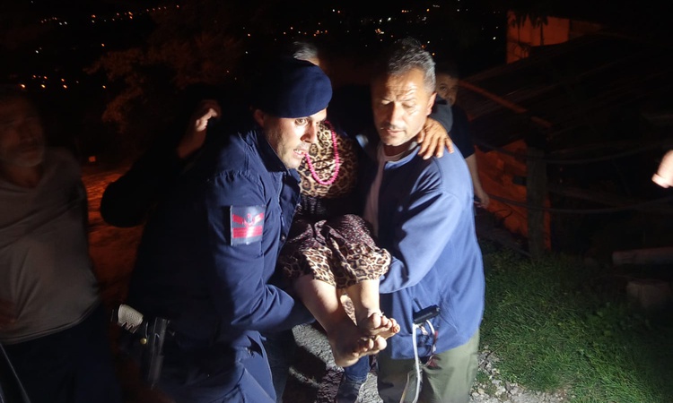 Kritik Açıklama: Sakarya Akyazı'da haber alınamayan Alzheimer hastası 58 yaşındaki kadın sağ bulundu ve Merak