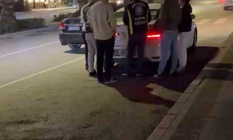 Kritik Açıklama: Samsun Atakum'da korsan taksi denetiminde 3 sürücüye toplam 300 bin TL ceza kesildi