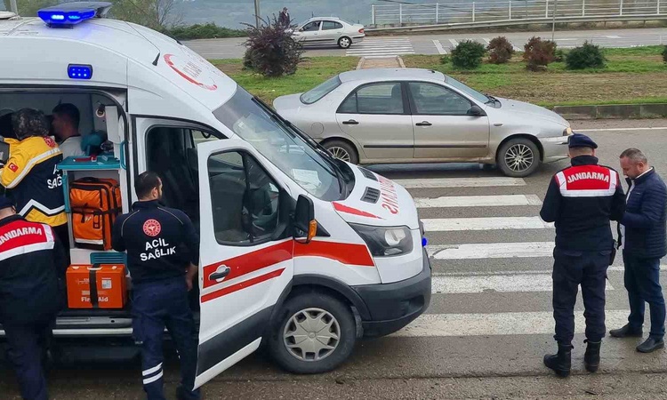 Kritik Açıklama: Samsun-Sinop kara yolunda iki otomobilin çarpışmasıyla 1'i bebek 5 kişi yaralandı | İşte Tüm