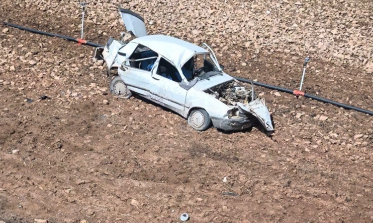 Kritik Açıklama: Şanlıurfa Harran'da iddiaya göre araç şarampole devrildi; bebek öldü, 6 kişi yaralandı: Geliş