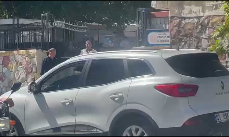 Kritik Açıklama: Şanlıurfa Karaköprü'de 5,4'lük depremde veliler çocuklarını almaya okullara gitti ve Merak Ed
