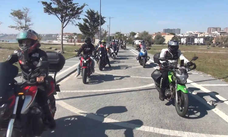 Kritik Açıklama: Silivri'de motosikletliler, trafik cezalarının artırılması için anma sürüşü yaptı - Son Dakik
