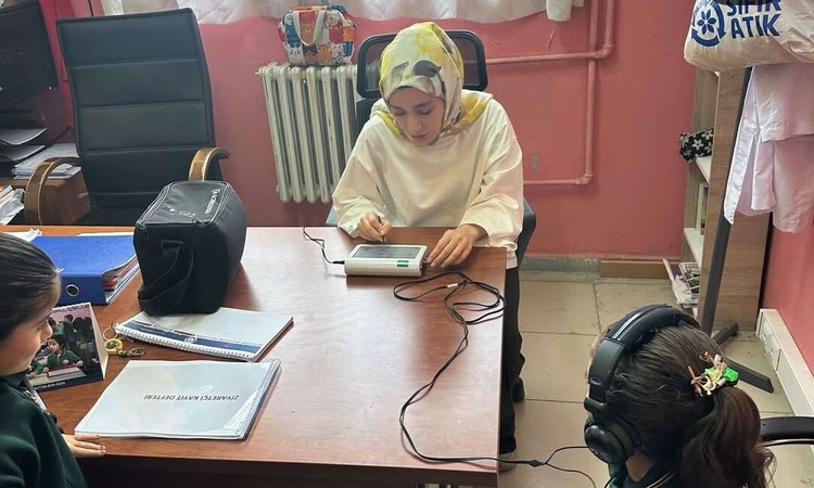 Kritik Açıklama: Şırnak Uludere'de öğrencilere işitme taraması Sağlık Müdürlüğünce başlatıldı ve Merak Edilenl