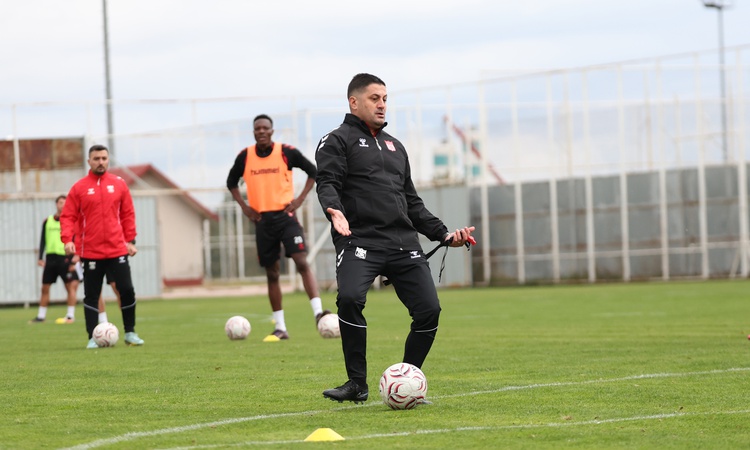 Kritik Açıklama: Sivasspor'un teknik direktörlük koltuğuna Çağdaş Çavuş sezon sonuna kadar oturacak | İşte Tüm