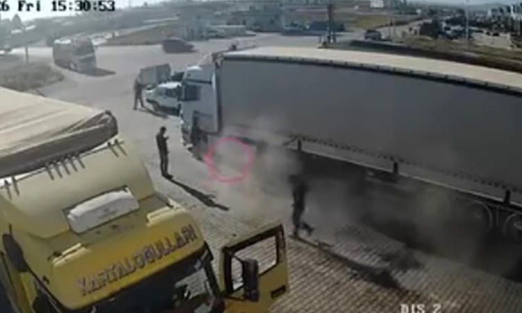 Kritik Açıklama: Tır tamirinde körük patladı! Usta ölümden döndü: Gelişmeler Takip Ediliyor