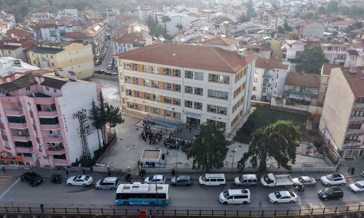 Kritik Açıklama: Tokat merkezinde öğrenciler dezenfeksiyon sonrası yeniden ders başı yaptı | İşte Tüm Ayrıntıl