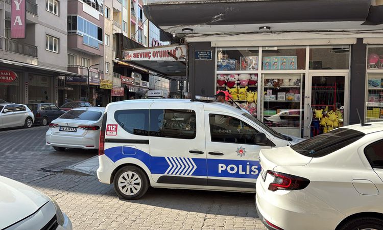 Kritik Açıklama: Turgutlu'da Eşini Boğmaya Çalıştı: yakalanarak gözaltına sevk edildi - Son Dakika Bilgileri