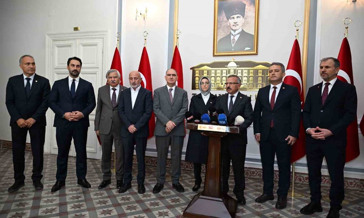 Kritik Açıklama: Turgutlu'da okul yakınındaki saldırıyı inceleyecek TBMM komisyonu Manisa'ya geldi - Son Dakik