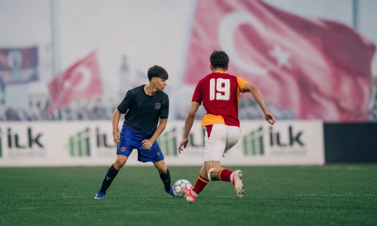 Kritik Açıklama: UEFA Gençlik Ligi'nde Galatasaray, Barcelona'ya tek golle kaybetti ve Merak Edilenler