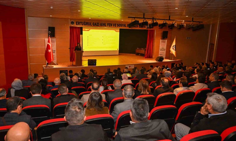Kritik Açıklama: Uşak'ta Vali Kartal başkanlığındaki toplantıda okul güvenlik tedbirleri ele alındı | İşte Tüm