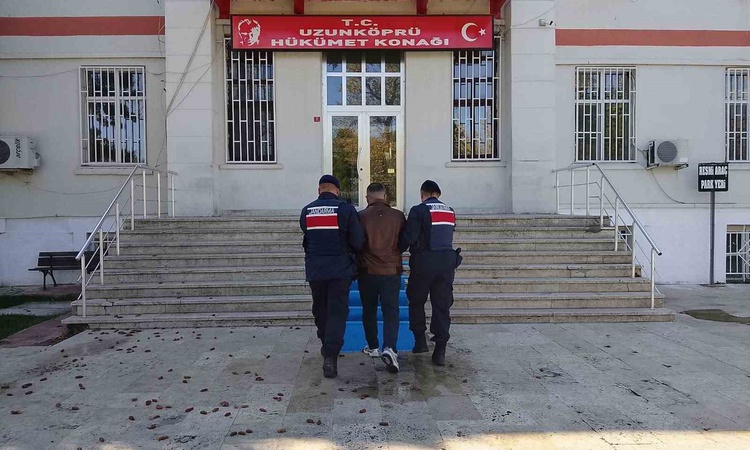 Kritik Açıklama: Uzunköprü'de 3 ayrı noktada 23 düzensiz göçmen yakalandı, organizatör hakkında tutuklama kara