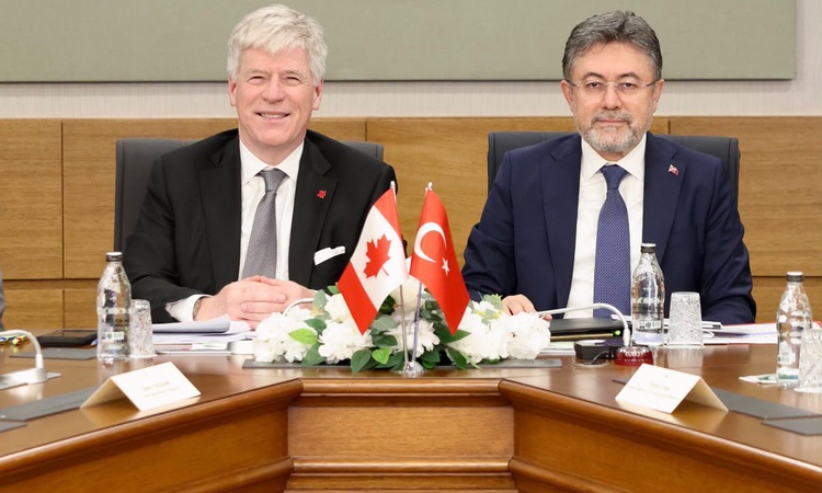 Kritik Açıklama: Yumaklı, Kanada Enerji Bakanı Hodgson ile orman yangınlarında işbirliğini görüştü - Son Dakik