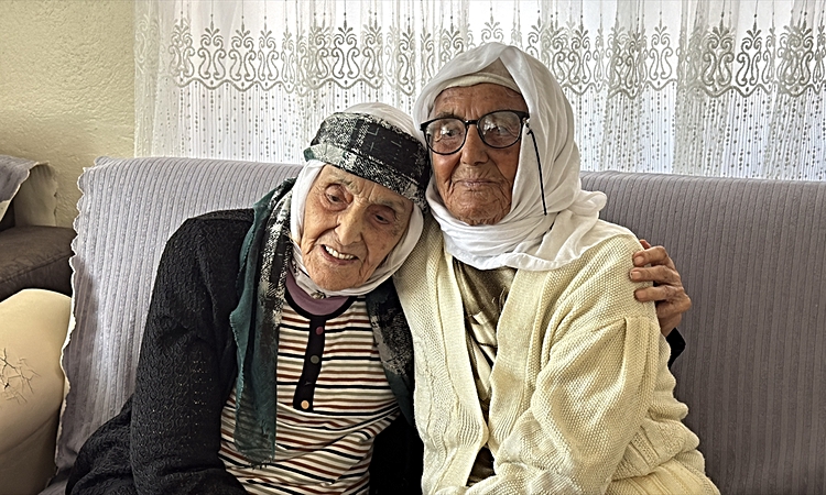 Kritik Açıklama: Zonguldak Gökçebey'de iki kız kardeş bir asrı aşkın süredir yaşıyor | İşte Tüm Ayrıntılar