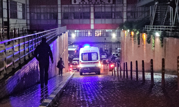 Kritik Açıklama: Zonguldak Kozlu'da siloya düşen işçinin kalbi durdu, işçi yoğun bakıma alındı