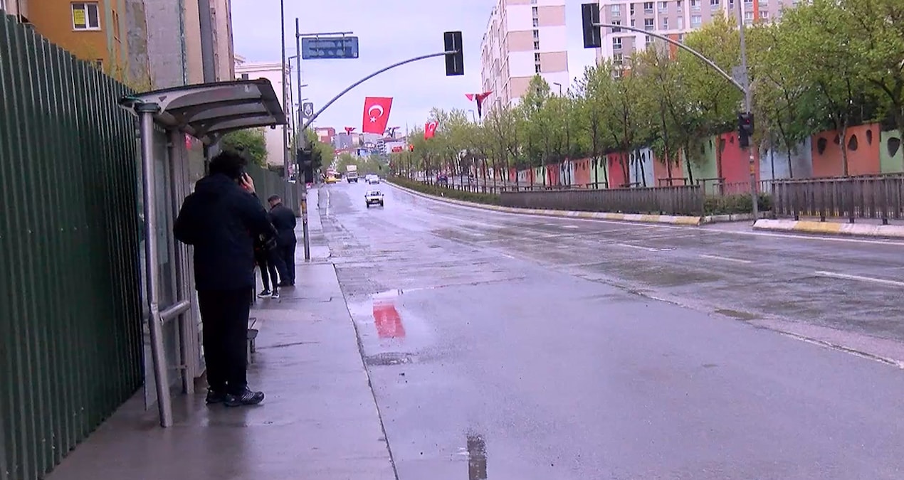 Son Gelişme: Küçükçekmece’de otobüs beklerken çarpan kamyonet mühendisin ölümüne neden oldu - En Son Haber: Ge