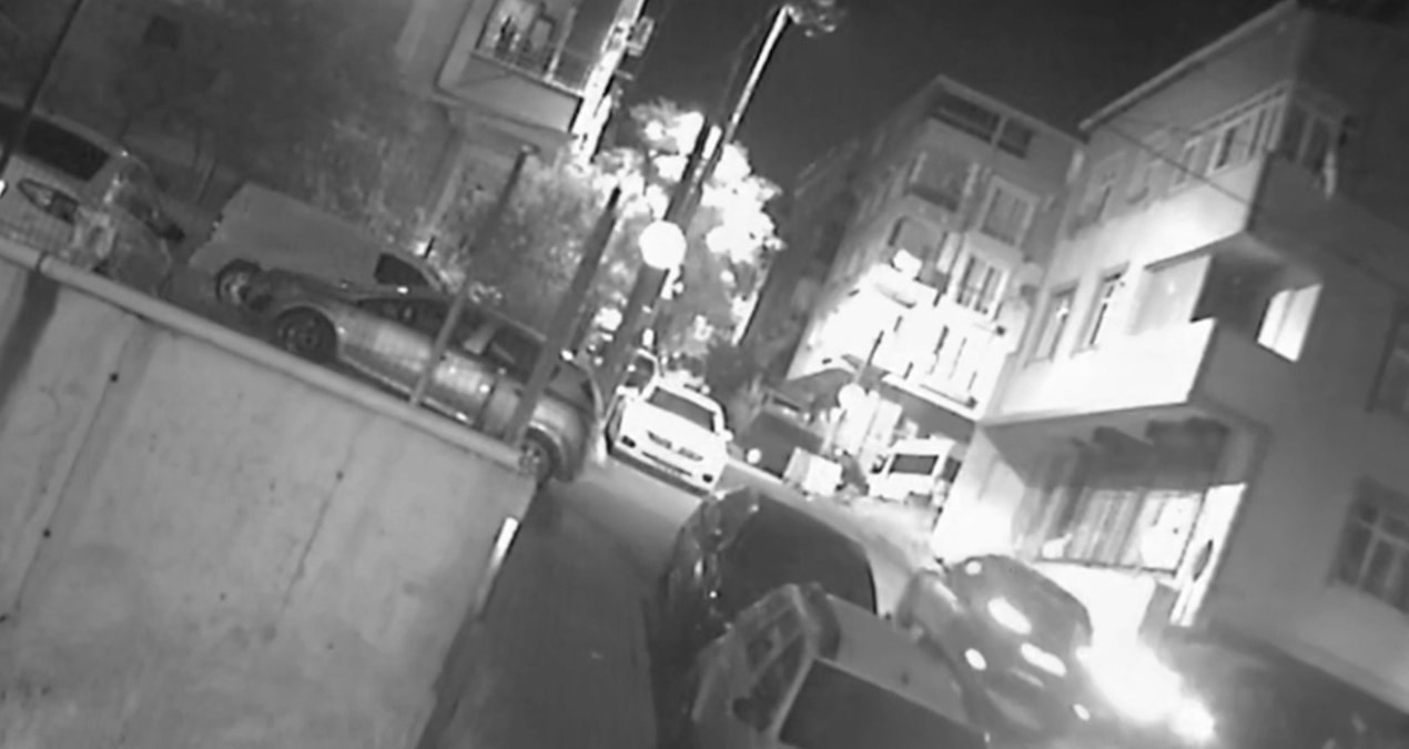 3 people who opened fire randomly from a moving car in Küçükçekmece were arrested - News