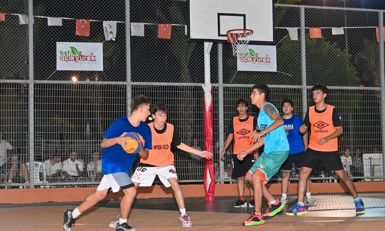 Son Gelişme: Kumluca'da sokak basketbolu turnuvası tamamlandı - Haberleri - Son Dakika Bilgileri