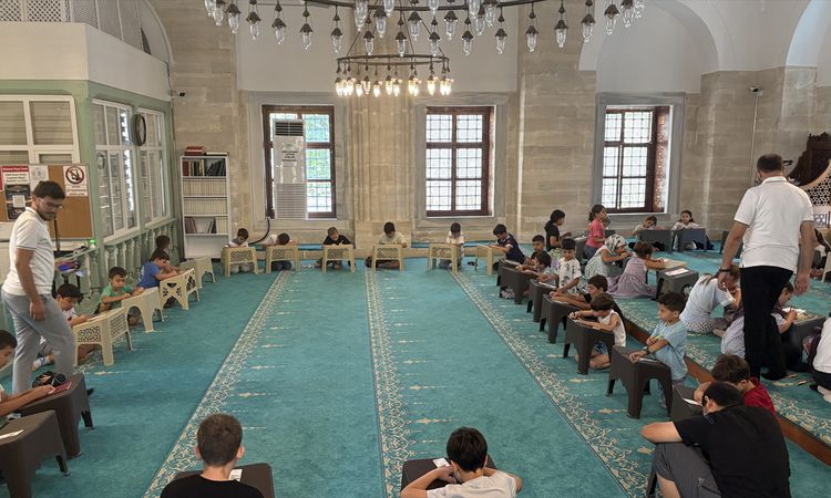 Ayrıntılar Netleşti: Kuran Kursu Öğrencilerinden Filistin'e Harçlık Bağışı - Son Dakika Haberleri: Gelişmeler