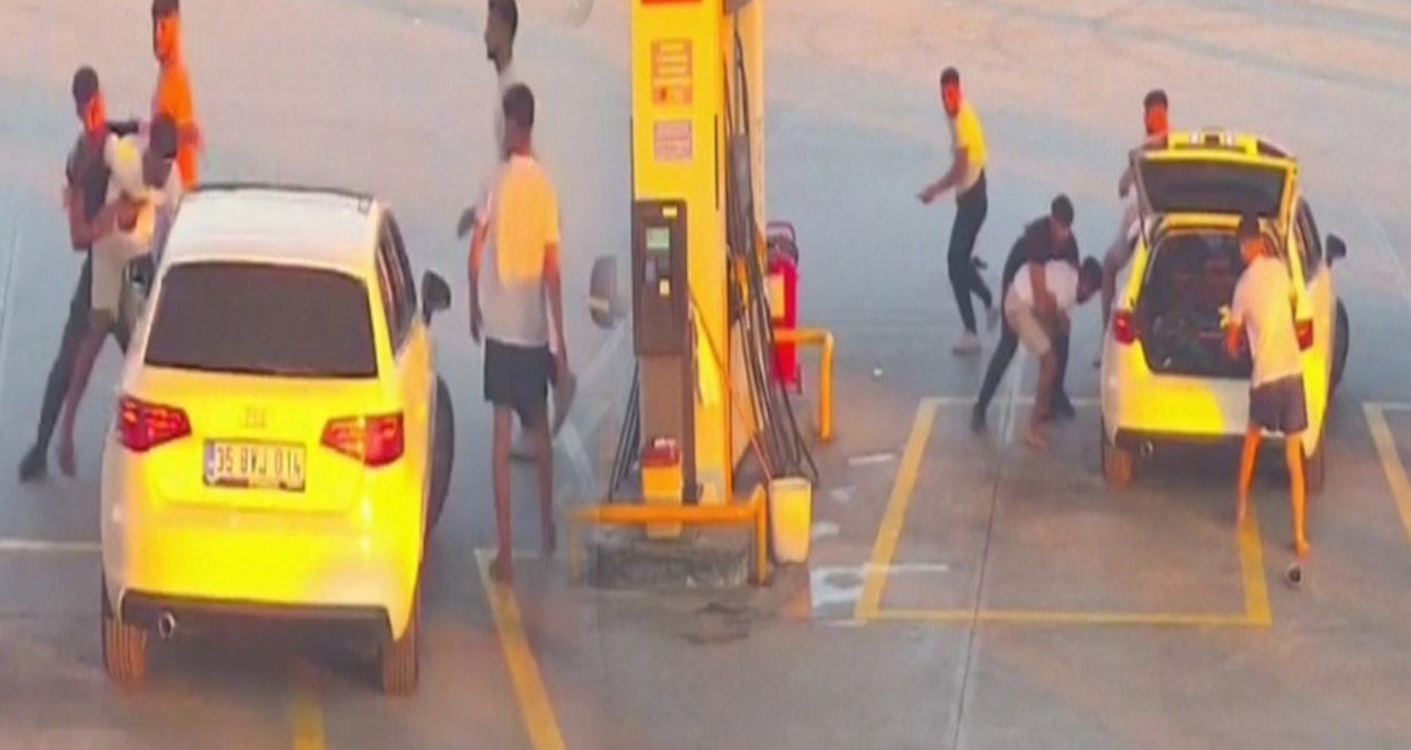 The 'giving way' debate turned into a fight in Kuşadası - Last Minute News