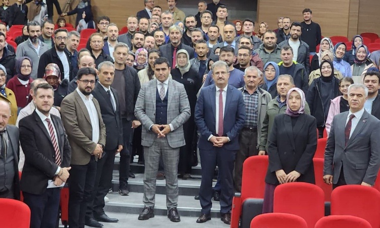 Kütahya İl Milli Eğitim Müdürü Mustafa Yılmaz, Tavşanlı'da velilerle buluştu