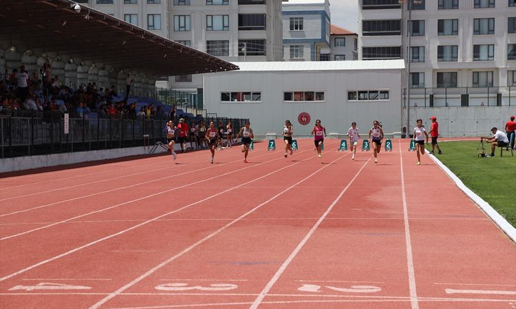 Gündemden Son Bilgiler: Kütahya'da Naili Moran 14 ve 16 Yaş Grupları Atletizm Yarışmaları tamamlandı - Son Dak