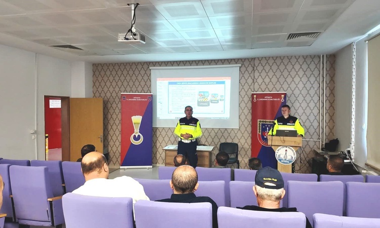 Kütahya'da okul servislerine yönelik denetim ve bilgilendirme çalışmaları sürüyor | İşte Tüm Ayrıntılar