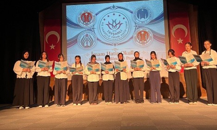 Kütahya Tavşanlı'da 5 İmam Hatip okulu ilk kez ortak programda buluştu ve Merak Edilenler