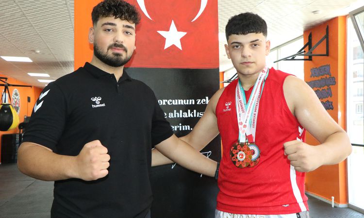 Son Gelişme: Kuzeninden görüp başladığı dövüş sporlarında dereceler yapan Taha, Dünya Şampiyonası’na hazırlanı