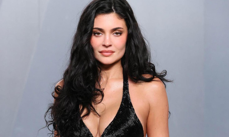 Kylie Jenner 50 milyon dolarlık sütyenle podyuma çıktı | İşte Tüm Ayrıntılar