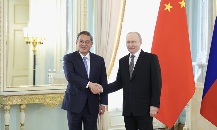 Li Qiang, St. Petersburg'da Putin ile görüşerek Çin-Rusya iş birliğine vurgu yaptı - Son Dakika Bilgileri
