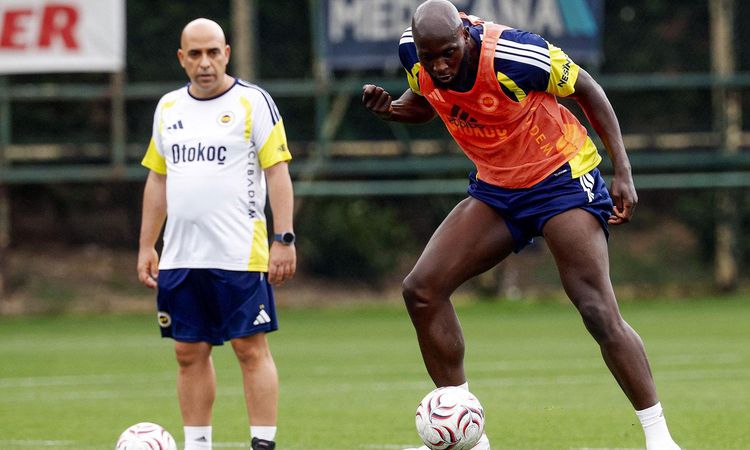 Sıcak Gündem: Lukaku Fenerbahçe'de ilk antrenmanına çıktı! Herkes aynı yorumu yaptı - Son Dakika