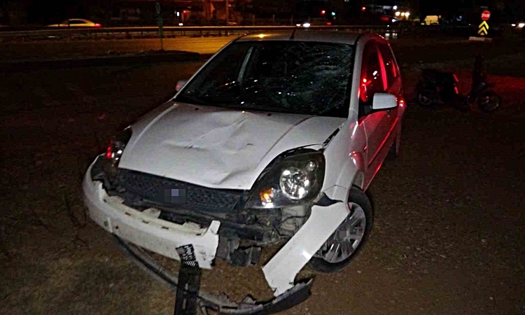 Manavgat'ta motorlu bisiklet otomobille çarpıştı, 1 kişi yaralandı, kaza anı kamerada | İşte Tüm Ayrıntılar