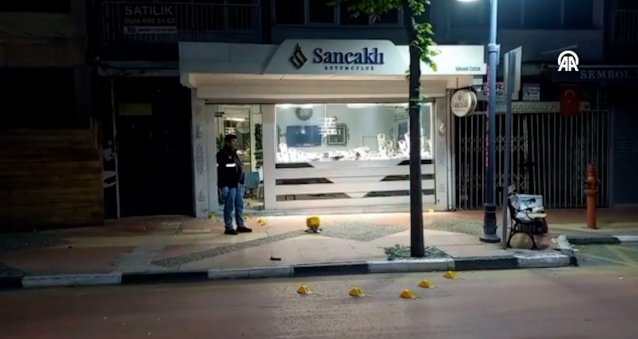 Ayrıntılar Netleşti: Manisa’da kuyumcu soygunu! - En Son Haber - Son Dakika Bilgileri