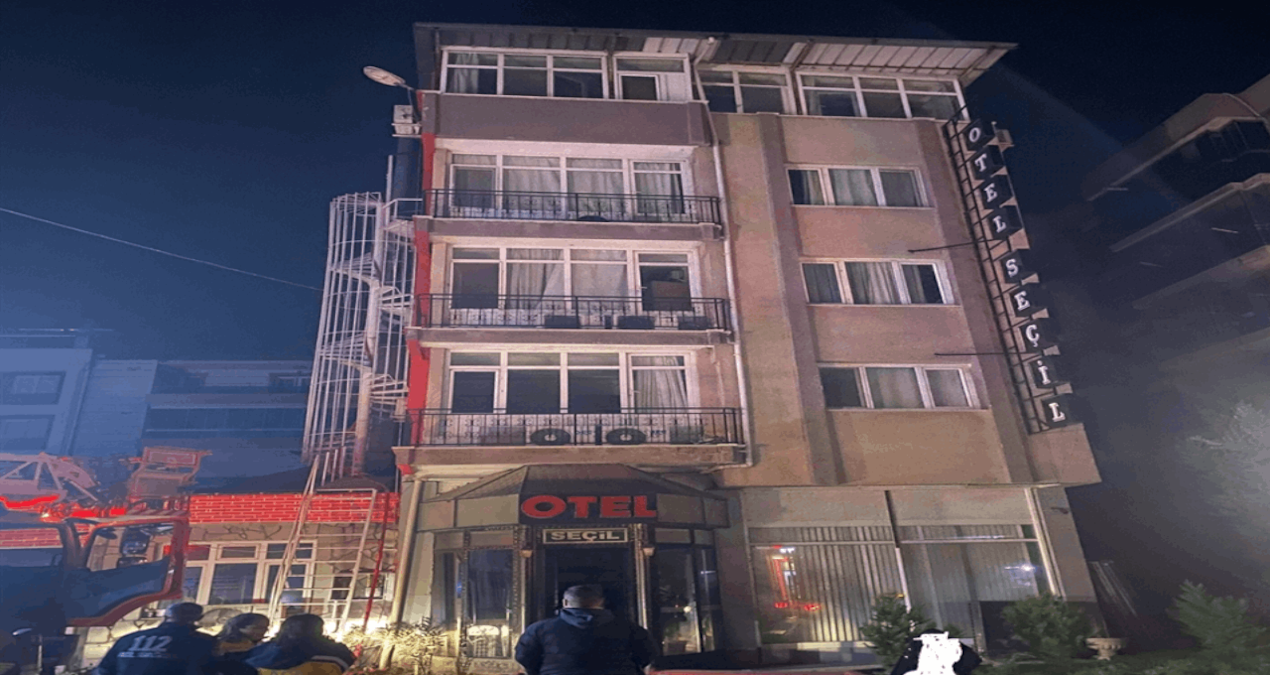 Sıcak Gündem: Manisa'da otelde yangın çıktı - Son Dakika - Son Dakika Bilgileri