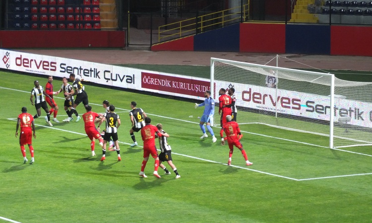 Mardin 1969 Spor, 1'inci Lig 12'nci hafta maçında Manisa FK'yı 2-1 yendi: Gelişmeler Takip Ediliyor