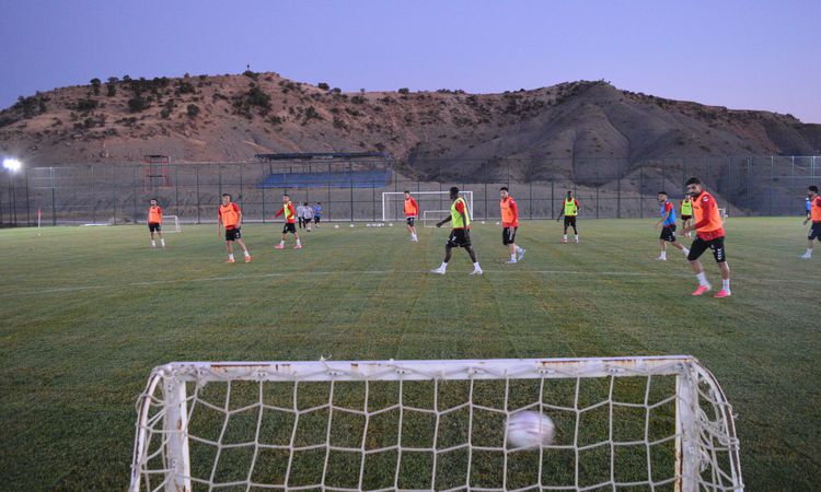 Ayrıntılar Netleşti: Mardin 1969 Spor, Antalyaspor maçı hazırlarını sürdürüyor - Haberleri
