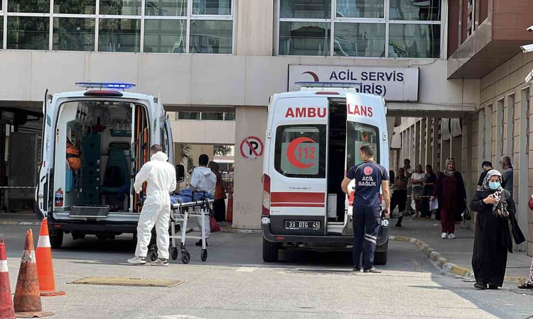 Mersin Limanı'nda kimyasal sızıntı: 35 kişi hastaneye sevk edildi: Gelişmeler Takip Ediliyor