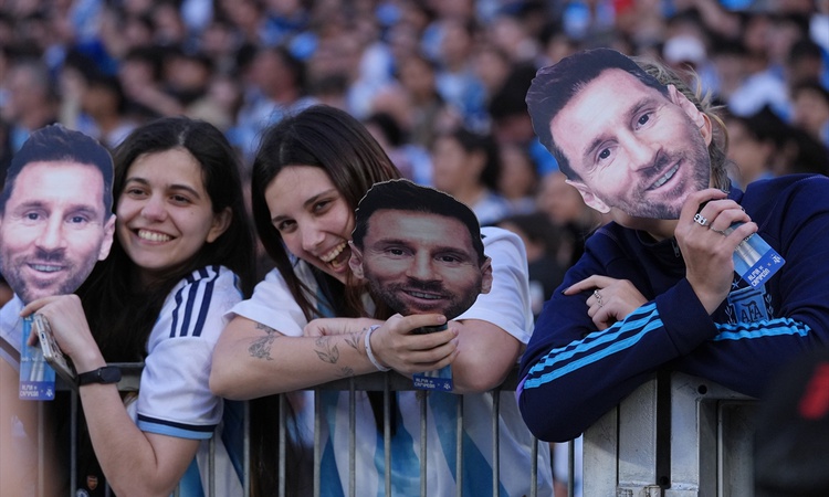 Messi, son golünü 71. dakikada penaltıdan atarak milli takım kariyerini noktaladı - Son Dakika Bilgileri