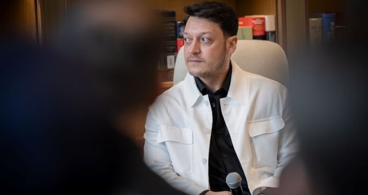 Sıcak Gündem: Mesut Özil'den Galatasaray ve Fenerbahçe yorumu - Haberleri: Gelişmeler Takip Ediliyor