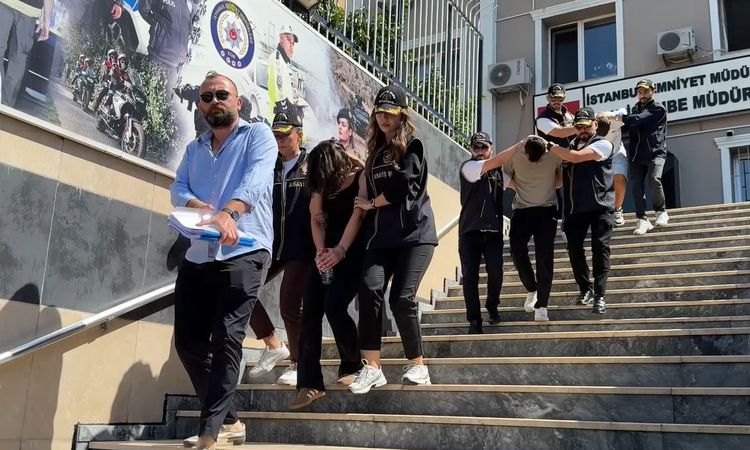 Milli Antrenör Funda Bakış Bıçaklanarak Öldürüldü: 3 Şüpheli Gözaltında: Gelişmeler Takip Ediliyor
