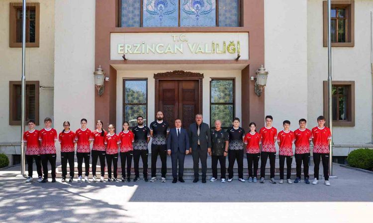 Son Gelişme: Milli badmintoncular Avrupa Şampiyonası öncesi Erzincan’da kampta - Haberleri | İşte Tüm Ayrıntıl