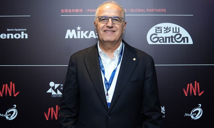 Milli Kadın Voleybol Takımı'ndan Tarihi Şampiyonluk: Jack Kısal ve Defne Başyolcu'dan Duygu Dolu Açıklamalar -