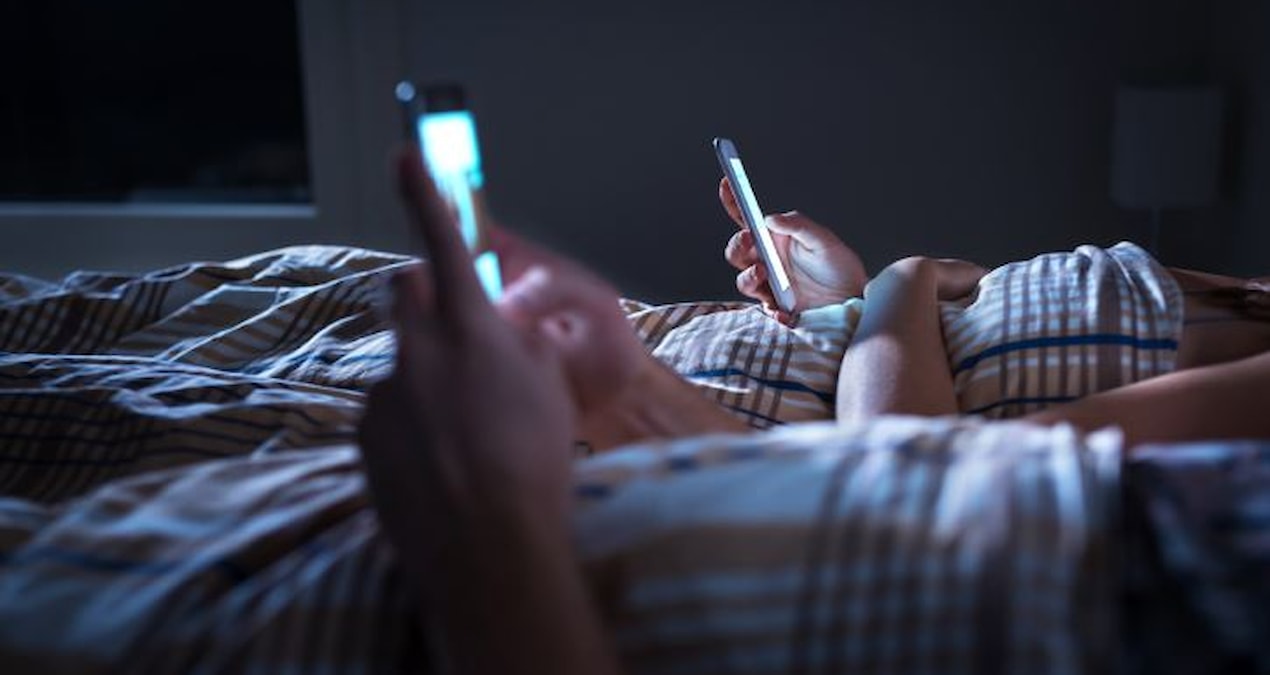 Kritik Açıklama: Milyonlarca telefon gece yarısı çalmaya resmen start aldı! Hemen güncelleyin - Haberleri